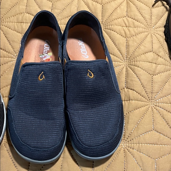 OLUKAI slip on shoes. 1 brown 1 grey selling as a set - Picture 1 of 10